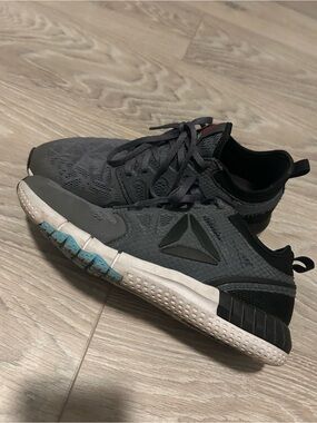 Reebok Gray/Black Athletic Sneakers